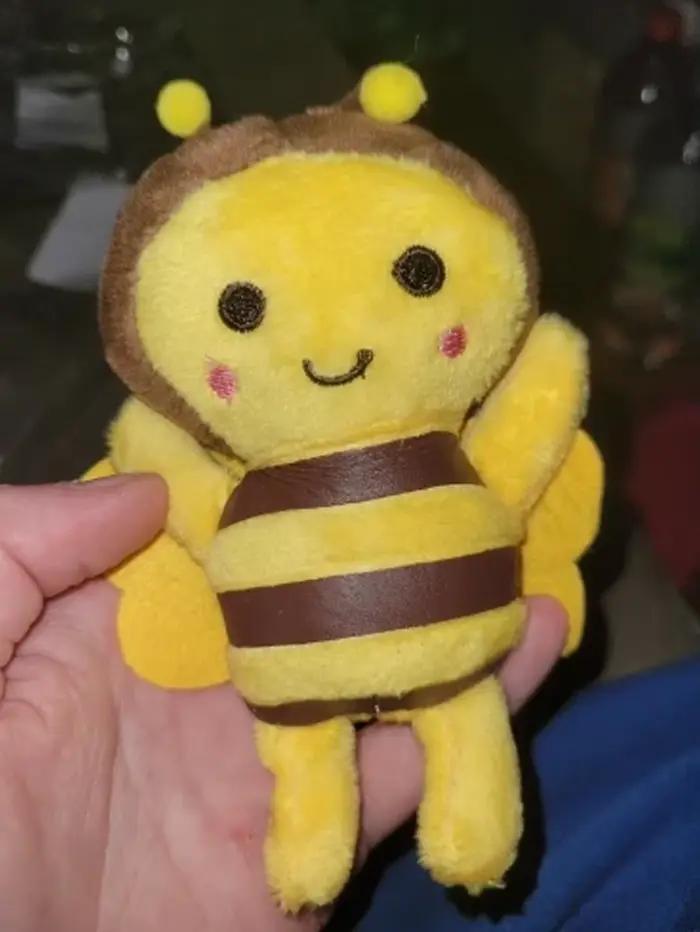 Jouet en peluche petite abeille pour chiens et chats pour interacter et jouer au nettoyage des dents
