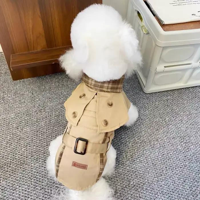Manteau pour chien de style britannique, marron à carreaux, pour le printemps, avec sangle réglable,