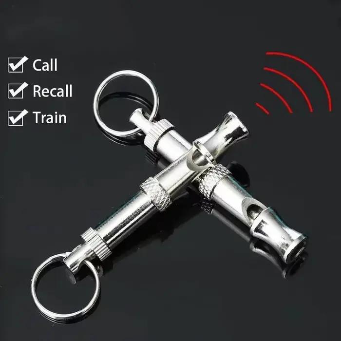 Le sifflet ultrasonique pour chien produit un son à haute fréquence pour la formation professionnelle des chiens