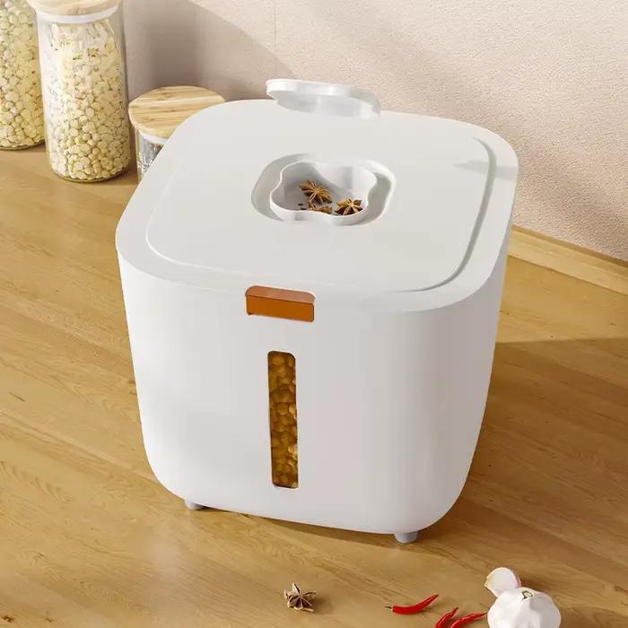 Grand seau de stockage des aliments pour chiens