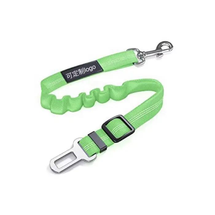 Ensemble de harnais de voiture rétractable pour chien avec ceinture de sécurité réglable