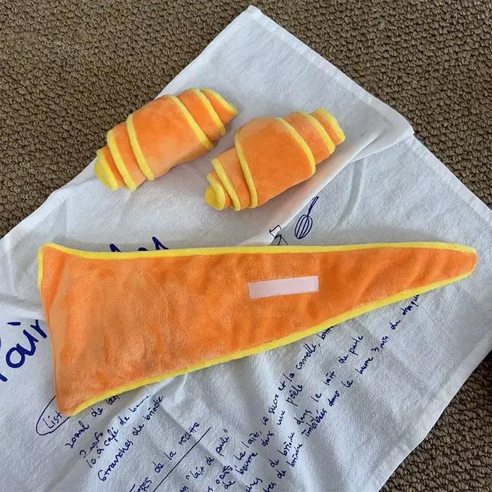 Jouet pour chien en forme de croissant souple