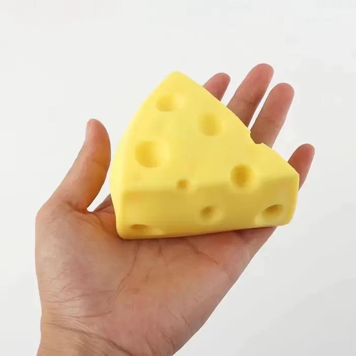 Jouet Squishy en forme de fromage