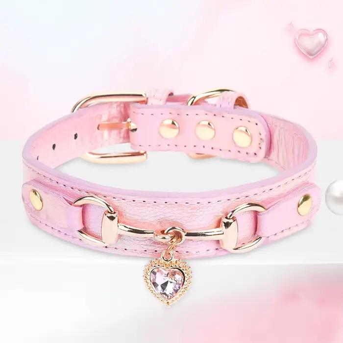 Beau collier pour chat et chien en PU décoré d'amour étincelant