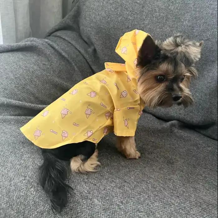 Manteau imperméable pour chien avec chapeau