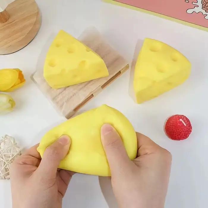 Jouet Squishy en forme de fromage