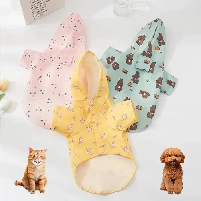 Manteau imperméable pour chien avec chapeau