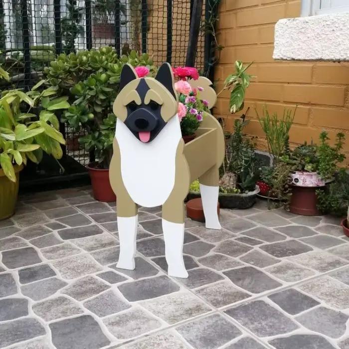 Pot de fleurs en forme de chien pour jardin