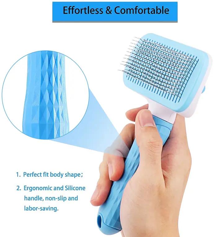 Brosse anti-poils pour chien et chat