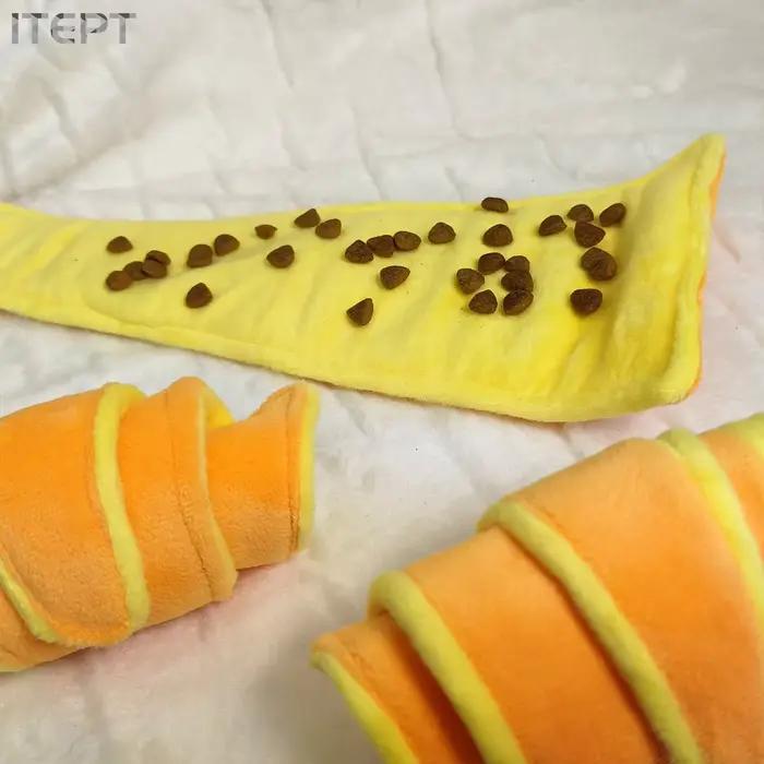 Jouet en peluche pour chien Croissant