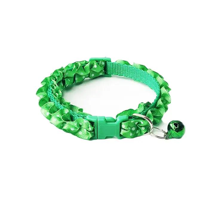 Petit collier réglable avec clochette pour animal de compagnie, collier en dentelle pour chien, acce