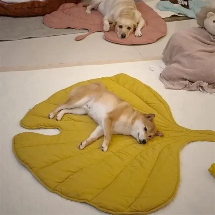 Tapis de feuilles rafraîchissantes pour chien, tapis d'été pour chiens, couverture pour chat, canapé