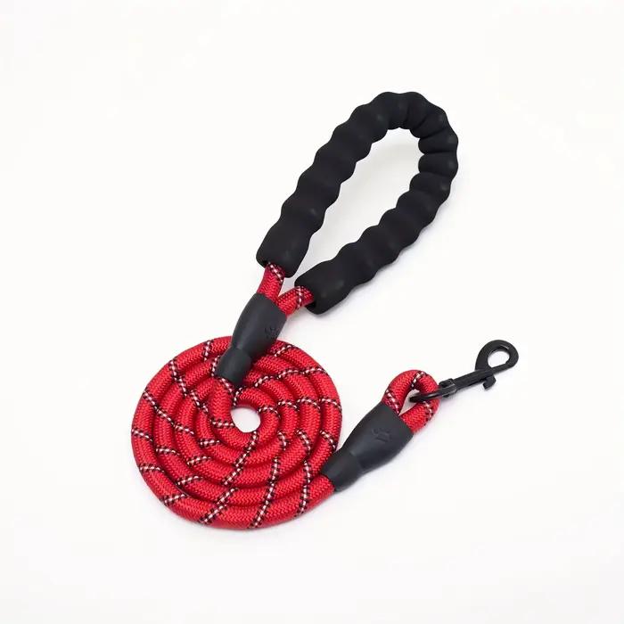 Laisse réfléchissante pour chien avec poignée rembourrée confortable, Double corde de Traction robus