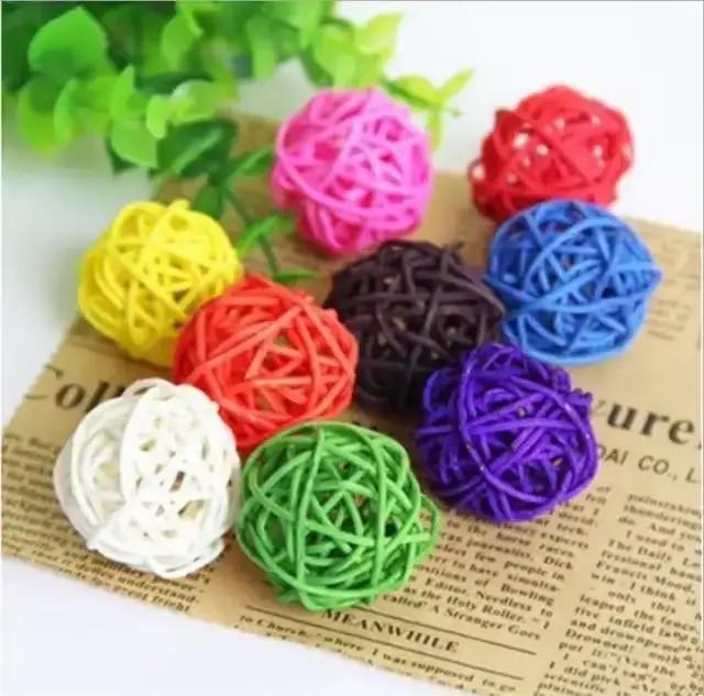 10 pièces/lot multicolore couleur Sepak Takraw perroquet jouet à mâcher balle animal de compagnie oi