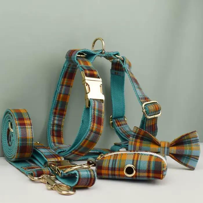 Collier, laisse et harnais pour chien personnalisés en coton avec logo sur mesure de haute qualité,