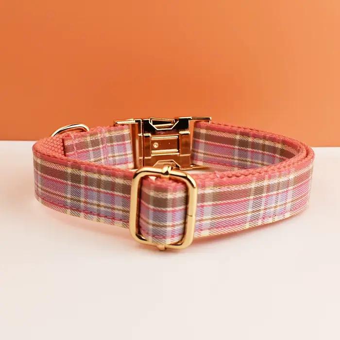 Collier pour chien au Design à carreaux à la mode