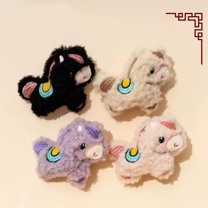 Mini jouet en peluche couineur pour chien