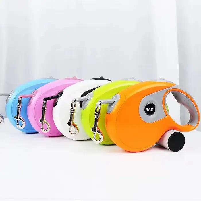 Laisse pour chien rétractable automatique