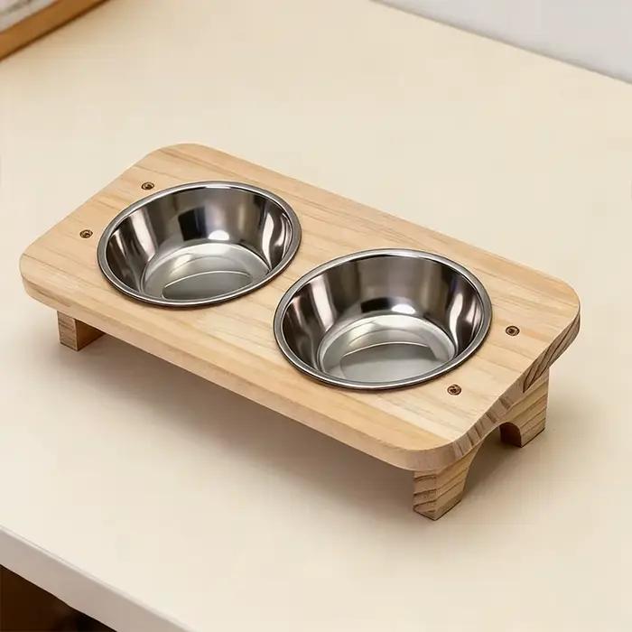 Distributeur de nourriture pour animaux de compagnie d'intérieur avec support surélevé en bois massif