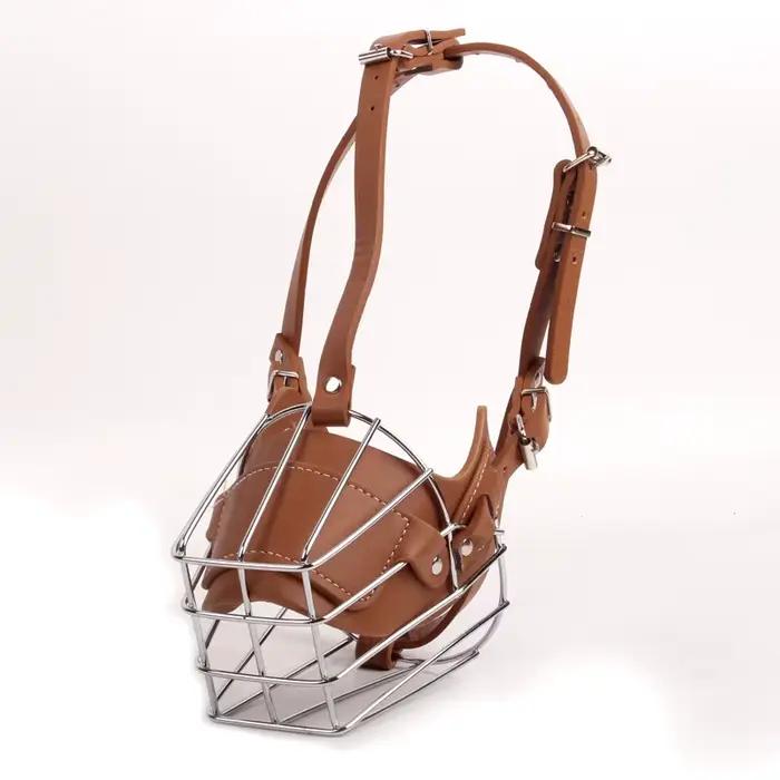 Muselière en cuir et métal pour chien