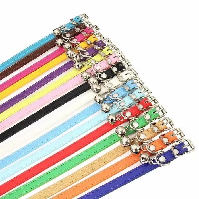 Collier en cuir PU avec cloches pour chien et chat
