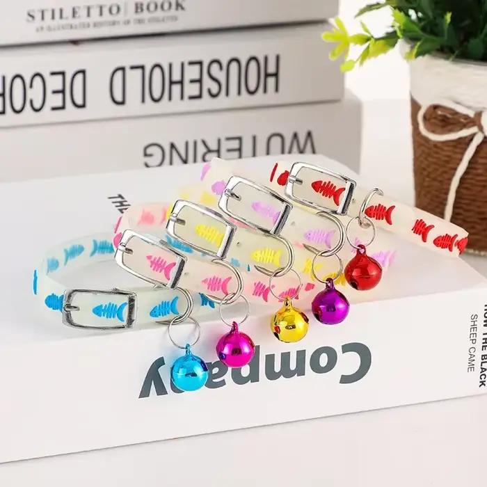 Collier pour chien qui brille dans la nuit avec cloche