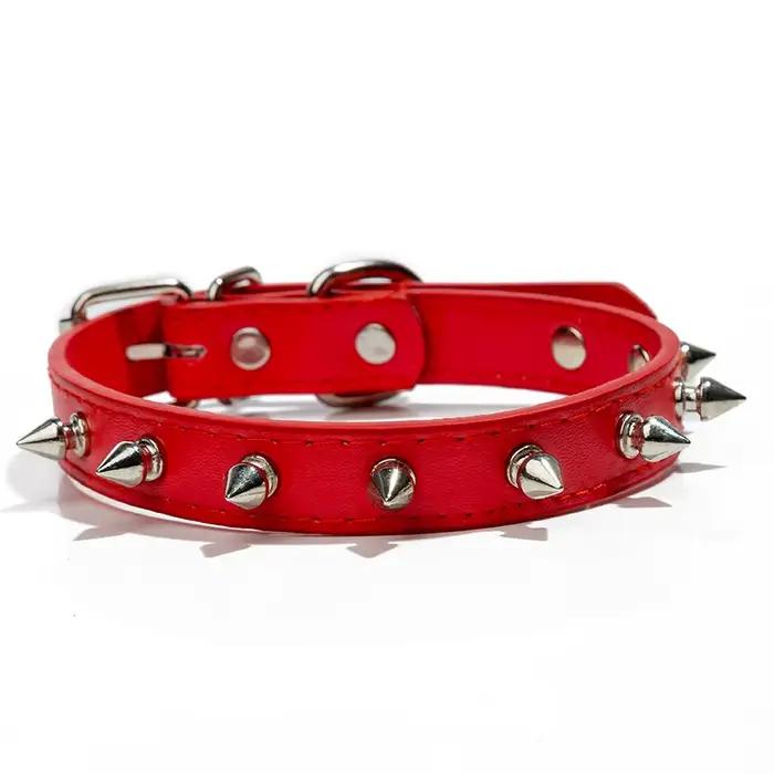 Colliers pour animaux de compagnie réglables en cuir PU à la mode Punk Rivet collier pour chien à po