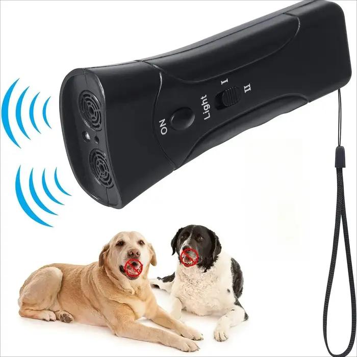 Entraîneur ultrasonique de dissuasion d'aboiement de chien avec le dispositif de contrôle