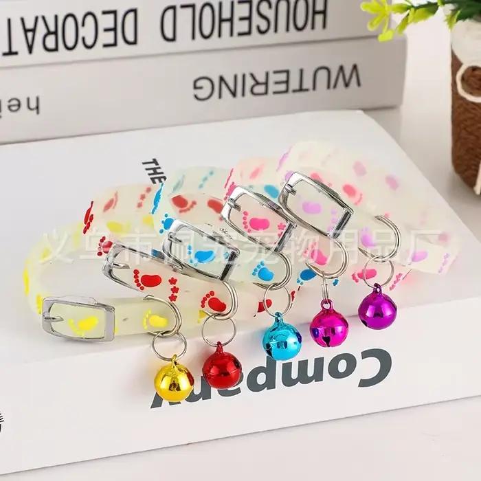 Collier pour chien qui brille dans la nuit avec cloche