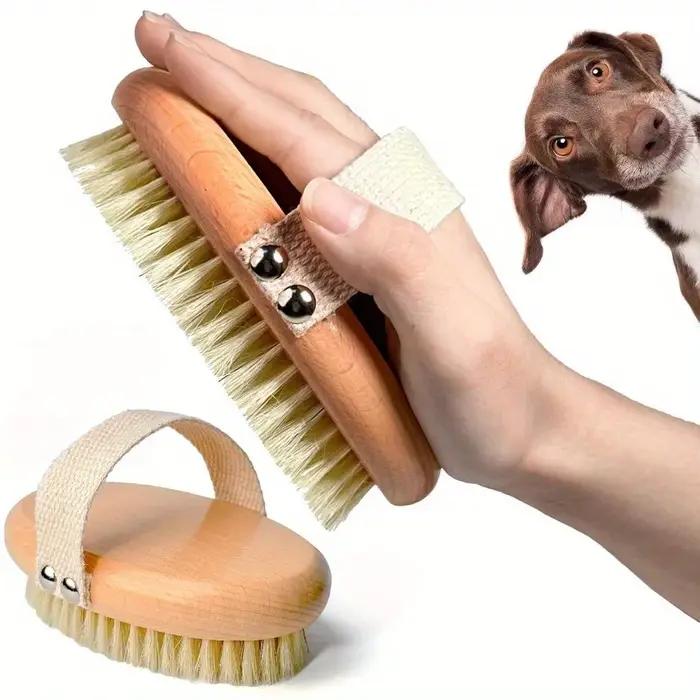 Brosse professionnelle pour chien avec poils de sanglier