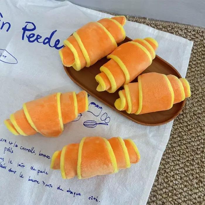 Jouet pour chien en forme de croissant souple, résistant aux morsures, stimulation mentale, distributeur de friandises, entraînement canin, mangeoire lente pour chien/chiot