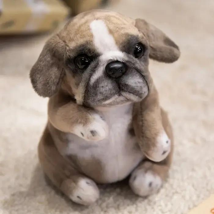 Jouet en peluche réaliste pour chiot caniche assis