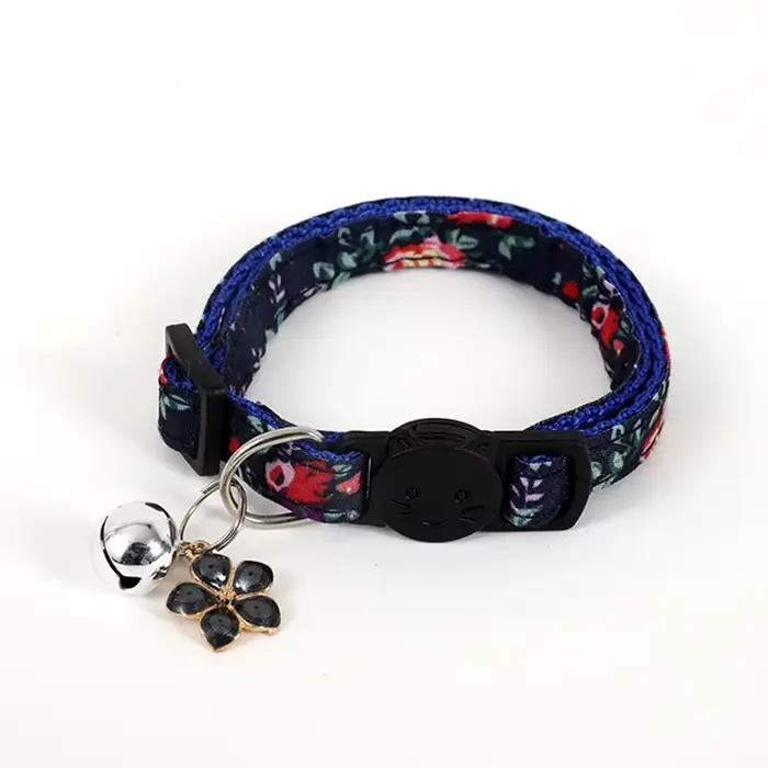 Colliers de chat détachables avec cloches et pendentif, collier de chat à fleurs, colliers réglables pour femmes, filles, chats, garçons, chats et chiots