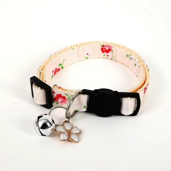 Colliers de chat détachables avec cloches et pendentif, collier de chat à fleurs, colliers réglables pour femmes, filles, chats, garçons, chats et chiots